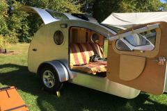 Envie d’un road-trip en pleine nature ? Cette petite caravane est faite pour vous !
