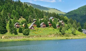 Le Lac de Payolle, une offre immobilière diversifiée au cœur des Pyrénées