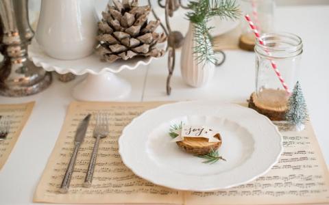 8 idées pour décorer votre table de Noël comme un chef !