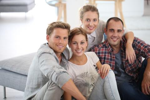 La colocation séduit les jeunes ayant un budget serré. © Goodluz Logement : 7 colocataires sur 10 ont moins de 25 ans !