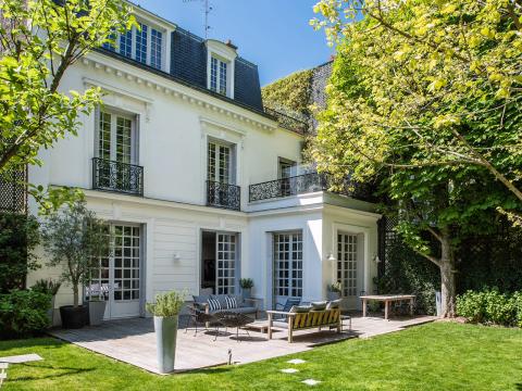 Le marché immobilier parisien renoue avec des biens très haut de gamme