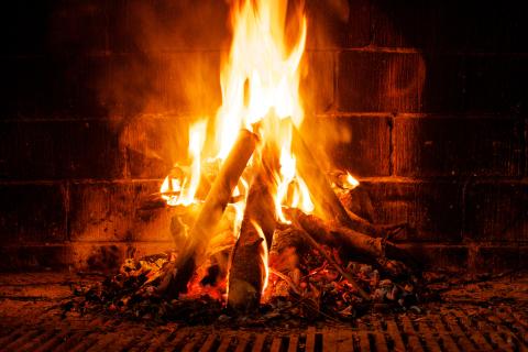 Feu de cheminée : que faire si un incendie se déclare suite à un défaut de ramonage ?