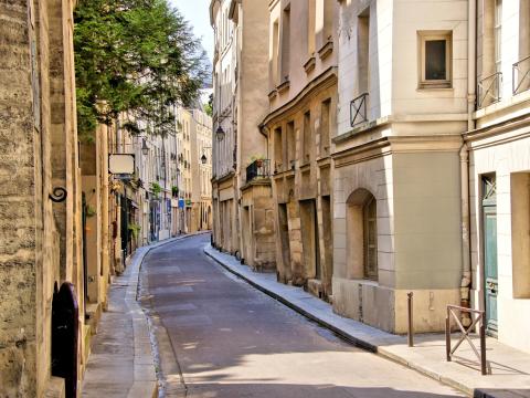 « Rue de l'enfer », « Rue Pavée d'Andouilles », pouvez-vous contester le nom d'une rue ? 