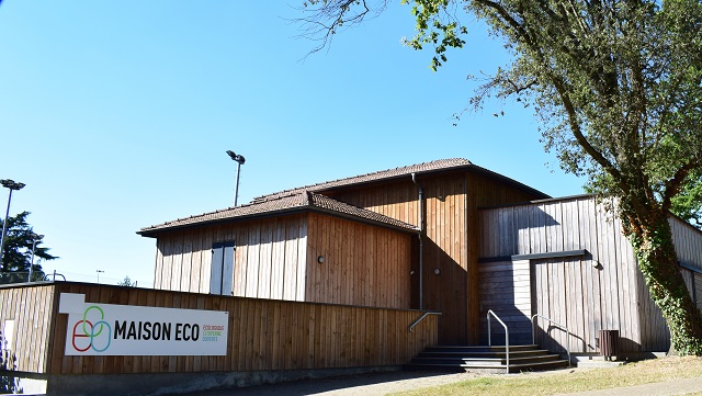 La maison eco est un exemple de l'engagement de la commune d'Artigues-près-Bordeaux pour l'environnement