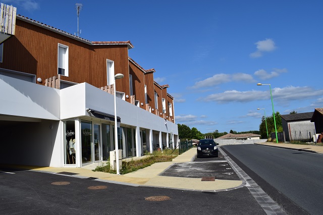 Un immeuble à Mios en Gironde