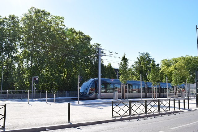Le tram à Villenave en Gironde
