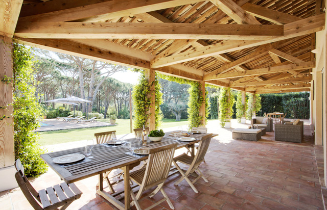 Terrasse avec vue sur le jardin