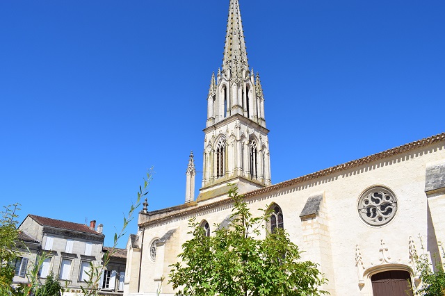 Le centre-ville de Coutras en Gironde