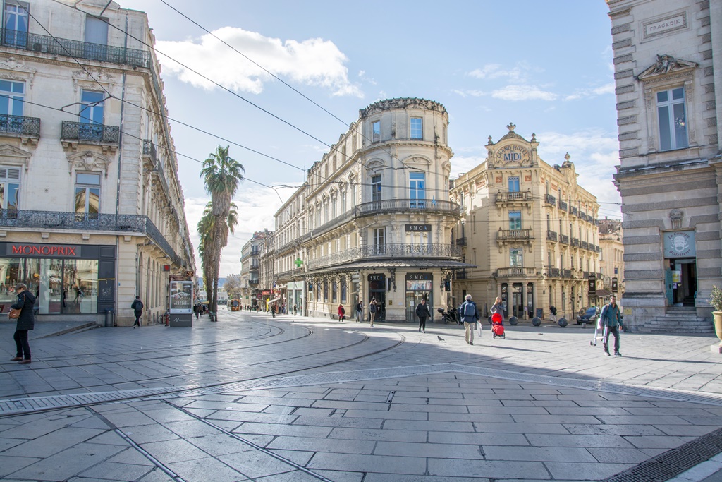 Vue sur le centre commercial Polygone au centre-ville de Montpellier