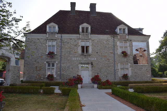 La mairie de Sauveterre-de-Béarn