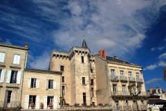 Pour pouvoir entamer des travaux de transformation, vous devez obtenir une autorisation administrative spécifique accordée par le préfet de région. © capude1957 Vous achetez un bien classé, pouvez-vous faire des transformations ?