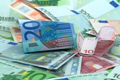 La loi prévoit une limitation des règlements en espèces lorsque le loyer est supérieur à 1 000 €. © M. Schuppich Est-il possible de payer son loyer en liquide ?