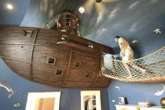 Pour surfer sur la vague des pirates, installez un bateau dans la chambre de votre enfant. ©twincitiesremodeler.com Ces chambres pour enfants vont vous étonner