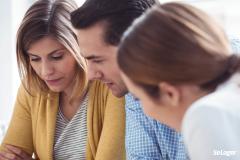 Il existe plusieurs situations pour lesquelles le conseil syndical doit être consulté. © WavebreakMediaMicro Dans quels cas doit-on consulter le conseil syndical de copropriété ?