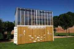 La ferme est installée dans un conteneur recyclé surplombé d’une serre. © CitizenFarm CitizenFarm : une ferme urbaine qui permet de produire 800 kilos de légumes par an