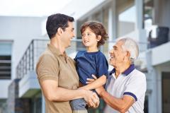 Générations X, Y et BB ne partagent pas toujours les mêmes priorités en matière d'immobilier. © Robert Kneschke L'immobilier, une histoire de générations !