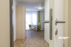 Il manque actuellement 20 000 € par logement social à construire pour des personnes âgées isolées. © Matthias Buehner Mobilisons-nous pour construire des logements adaptés aux personnes âgées en précarité