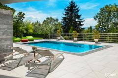 À Garéoult, la maison avec piscine demeure l’un des biens les plus recherchés par les acquéreurs. © Alexandre Zveiger – Shutterstock « A Garéoult, le prix des maisons avec piscine est en hausse de 5 % »