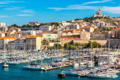 « A Marseille , il règne dans le 5e arrondissement un esprit de village »