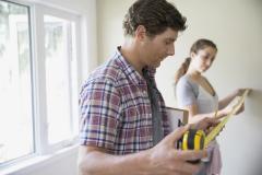 La surface de votre logement est inférieure de plus d'un vingtième à celle exprimée dans le contrat de location, vous pouvez demander une baisse de votre loyer. © Hero Images Votre bail ne mentionne pas la surface habitable ? Faites diminuer votre loyer