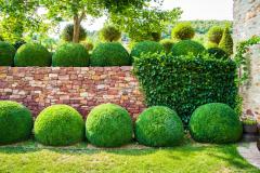 Le code civil vous permet d’abandonner le droit de mitoyenneté à la condition que le mur ne soutienne pas un bâtiment vous appartenant. © avirid Propriétaire d’un mur mitoyen, pouvez-vous abandonner la mitoyenneté ?