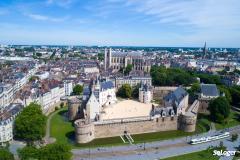 Nantes attire les acheteurs par son dynamisme et la proximité de l’océan Atlantique. © Altitude Drone - Shutterstock « Après une forte hausse, les prix immobiliers à Nantes se stabilisent »
