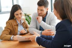 Si l'on vous propose plusieurs offres d'achat le même jour, vous avez en principe le libre choix. © GoodLuz Vente d'un logement : que faire si vous recevez deux offres d'achat simultanées ?