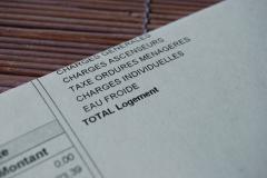 Si vos charges ont été sous-évaluées, vous pouvez demander des dommages et intérêts à votre propriétaire. © Fred Vos charges ont été sous-évaluées ? Que pouvez-vous faire ?
