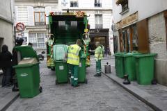 C'est le locataire qui s’acquitte de la taxe d'enlèvement des ordures ménagères. © Hervé de Gueltzl Locataire : devez-vous payer la taxe d'enlèvement des ordures ménagères ?