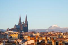 Vue sur Clermont-Ferrand et le Puy-de-Dôme