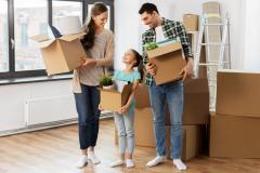 Le déménagement concerne un grand nombre de familles avec enfant. © Ground Picture - Shutterstock