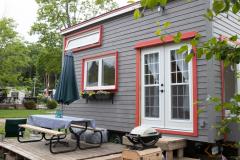 La tiny house est une petite maison minimaliste et écologique. © Colin - Adobe Stock