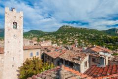 Le stock de biens à vendre augmente à La Gaude et à Vence. © paulprescott72 – Getty Images