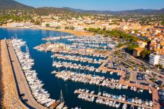 Sainte-Maxime jouit d'un positionnement géographique idéal sur la Côte d'Azur. ©BearFotos / Shutterstock
