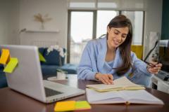 Pour trouver un logement étudiant, le maître-mot, c’est l’anticipation. © Rockaa – Getty Images