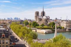 Vue sur Notre-Dame depuis la terrasse du Dar Mima