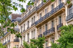 Le marché immobilier parisien est en perte de vitesse, avec des prix immobiliers en baisse. © HJBC - Getty images