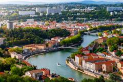 Lyon va accueillir le premier bâtiment sans chauffage ni climatisation, qui va offrir une température confortable toute l'année. © Gregory_DUBUS - Getty images