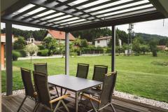 Comment bien entretenir sa pergola bioclimatique