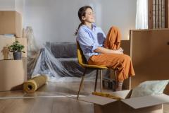 Pour gagner en sérénité, mieux vaut s’organiser en amont lors d'un déménagement. © blackCAT - Getty images