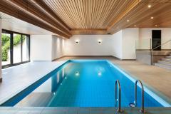 Piscine intérieure