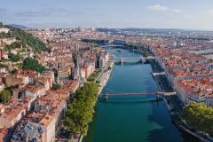 Acheter un bien immobilier à proximité de Lyon permet le plus souvent de gagner en pouvoir d'achat. ©Getty Images