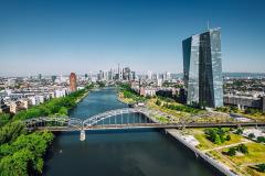 Les taux directeurs de la BCE devraient rester inchangés début 2026