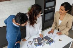 Le dispositif Jeanbrun est un nouveau statut du bailleur privé qui vise à relancer la production de logements locatifs. © andresr - Getty images