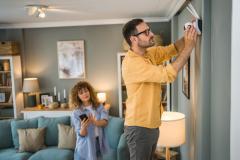 Comment installer une caméra de surveillance à mon domicile ?