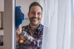 Quels ingrédients naturels pour nettoyer ses vitres sans laisser de traces ?