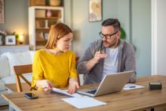 Checklist rachat de crédit : les pièges à éviter avant de signer. © draganab - Getty Images