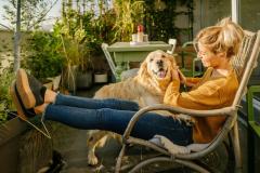 Programmez quelques aménagements pour profiter d'un extérieur agréable dès les premiers beaux jours. © AleksandarNakic - Getty images