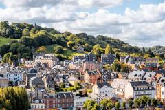 Environnement, proximité des commodités… quels facteurs influencent le prix d’un logement ? © RossHelen - Getty Images