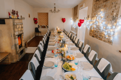 Tenez compte de plusieurs paramètres pour déterminer le nombre d'invités que peut accueillir votre habitation. © Raivo Sarelainens - Getty images